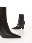 Stivaletto con zeppa Ovyé