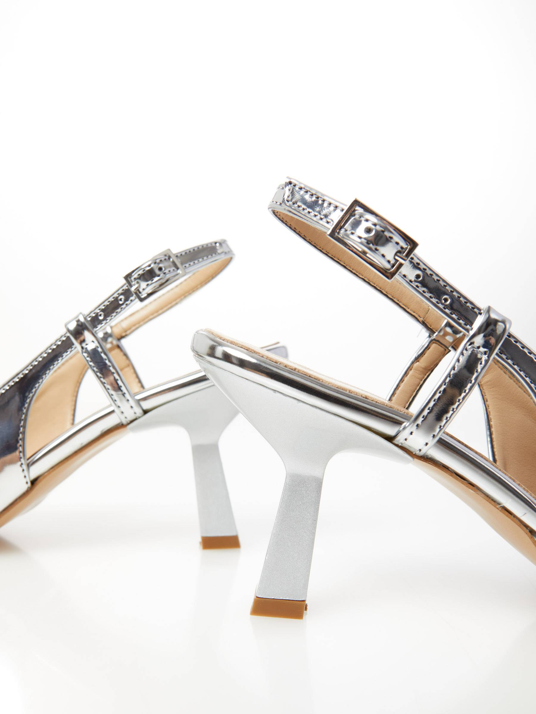 Slingback con cinturini Ovyé 3 Slingback con cinturini Ovyé 3