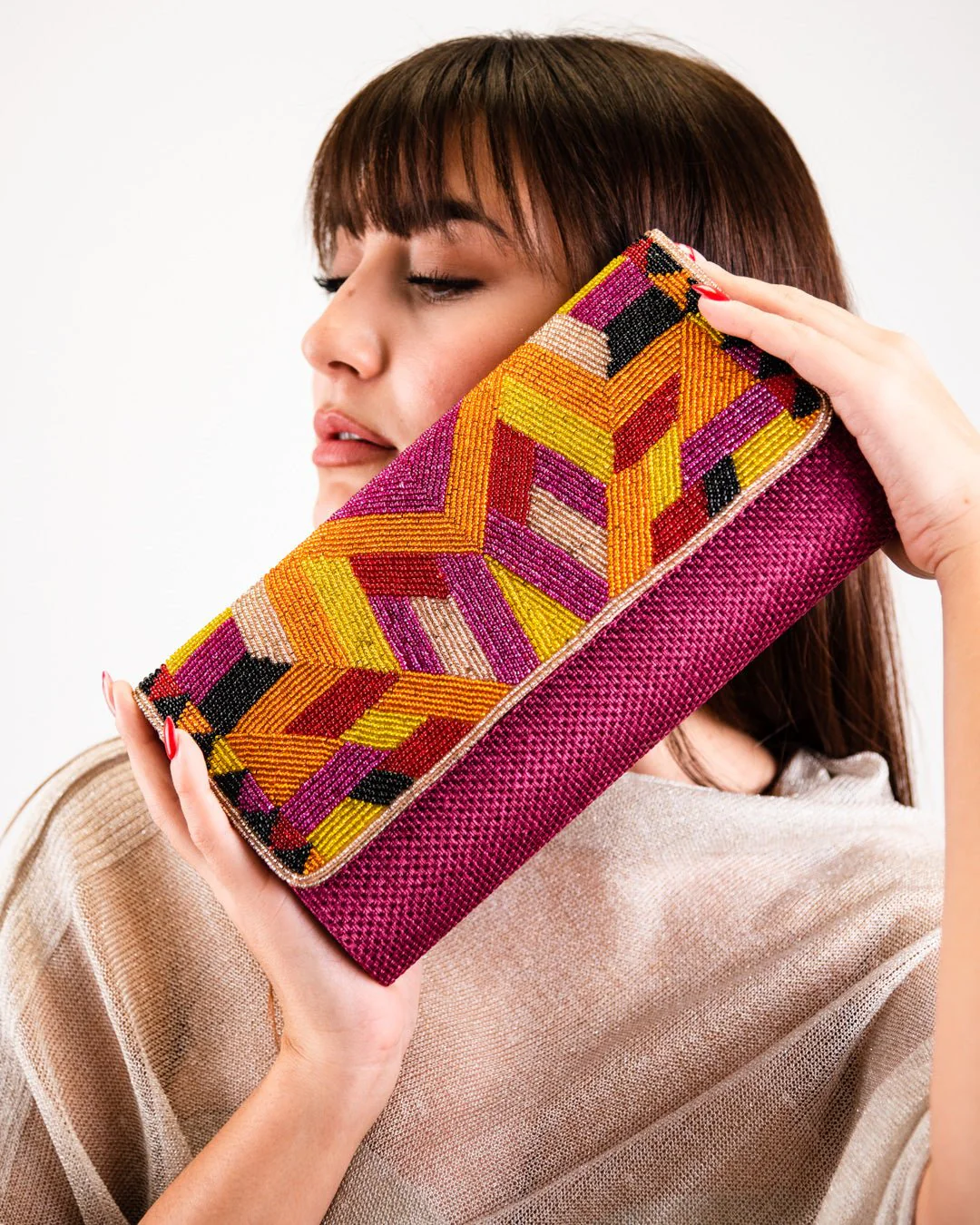 Pochette in juta lavorazione perline Mya Accessories 1 Pochette in juta lavorazione perline Mya Accessories 1