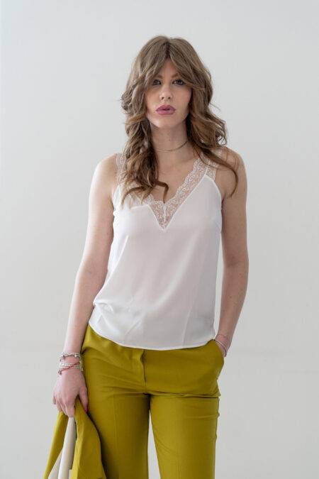 Top scollo V con inserto in pizzo Diana Gallesi bianco (3)