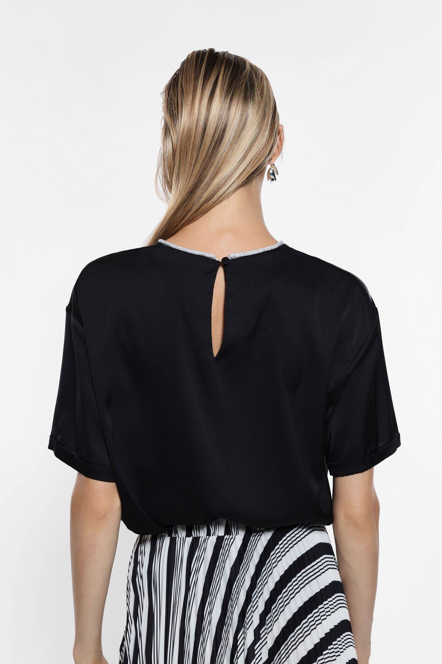 T-Shirt Donna Girocollo Maniche Corte Stampa Lettere - Leggera, In Cotone, Vestibilità Comoda - Taglia S, Colore Nero