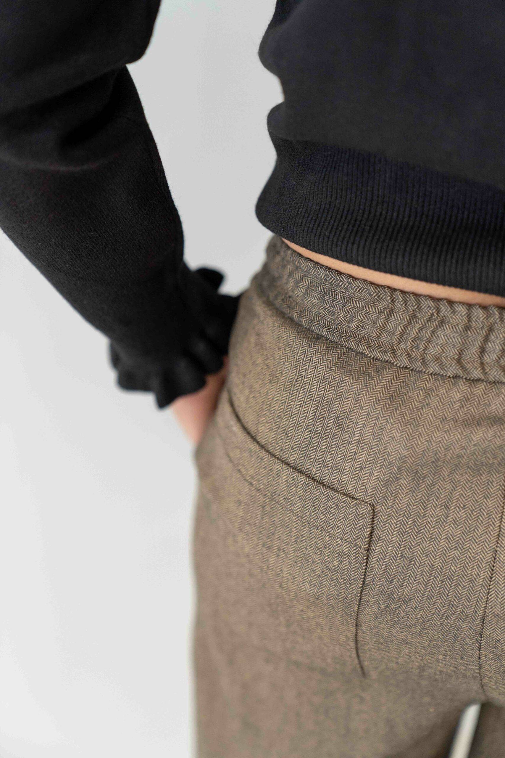 Pantaloni con coulisse micro spigato SOLOTRE (5) Pantaloni con coulisse micro spigato SOLOTRE (5)