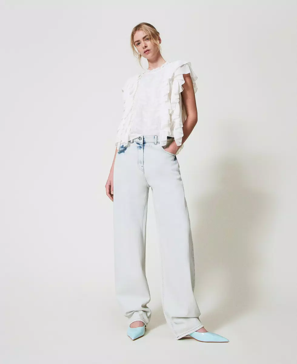 Blusa in mussola con volant e ricamo Twinset Actitude5 Blusa in mussola con volant e ricamo Twinset Actitude5