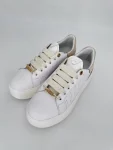 Sneakers in pelle con plateau Janet & Janet