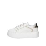 Sneakers in pelle con plateau e dettagli Janet & Janet