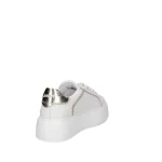 Sneakers in pelle con plateau e dettagli Janet & Janet