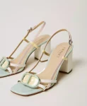 Sandalo in vernice con Oval T Twinset (1)
