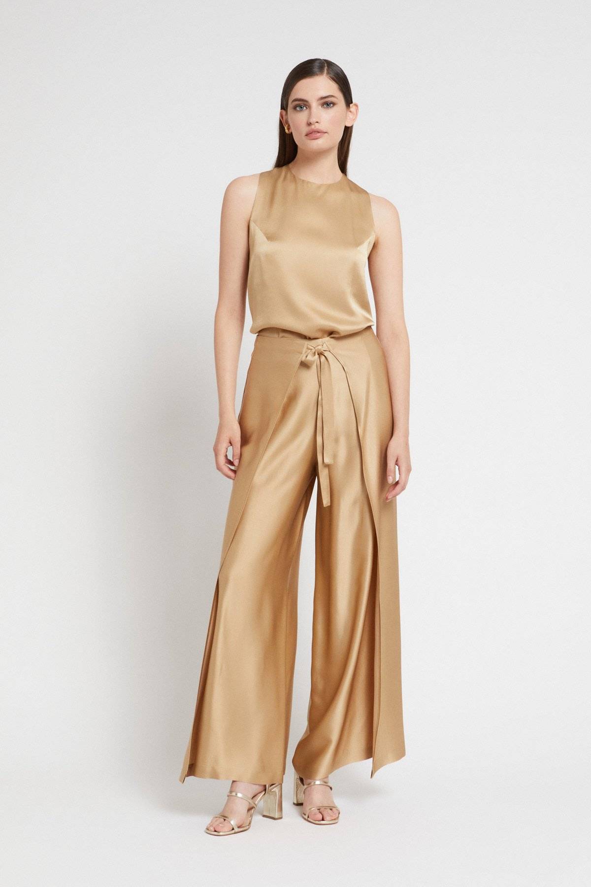Top in viscosa con nodo Ottod’Ame Top in viscosa con nodo Ottod'Ame
