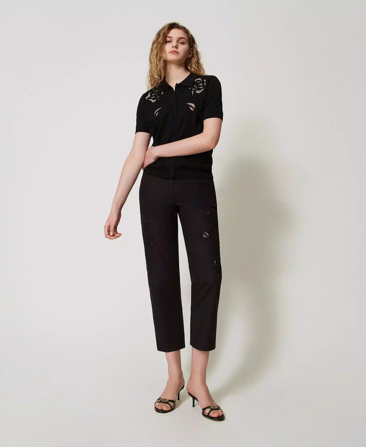 Pantaloni chino con ricamo Twinset Actitude2 Pantaloni chino con ricamo Twinset Actitude2