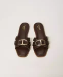 Sandali slide in pelle con Oval T