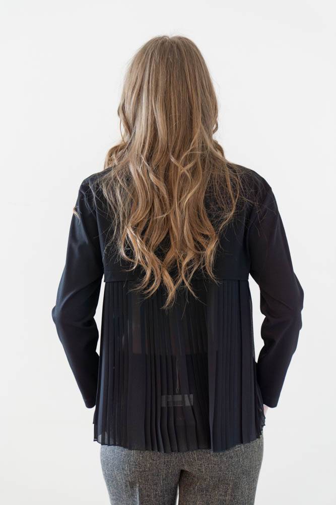 Blusa con inserto plisse Jijil (2) Blusa con inserto plisse Jijil (2)