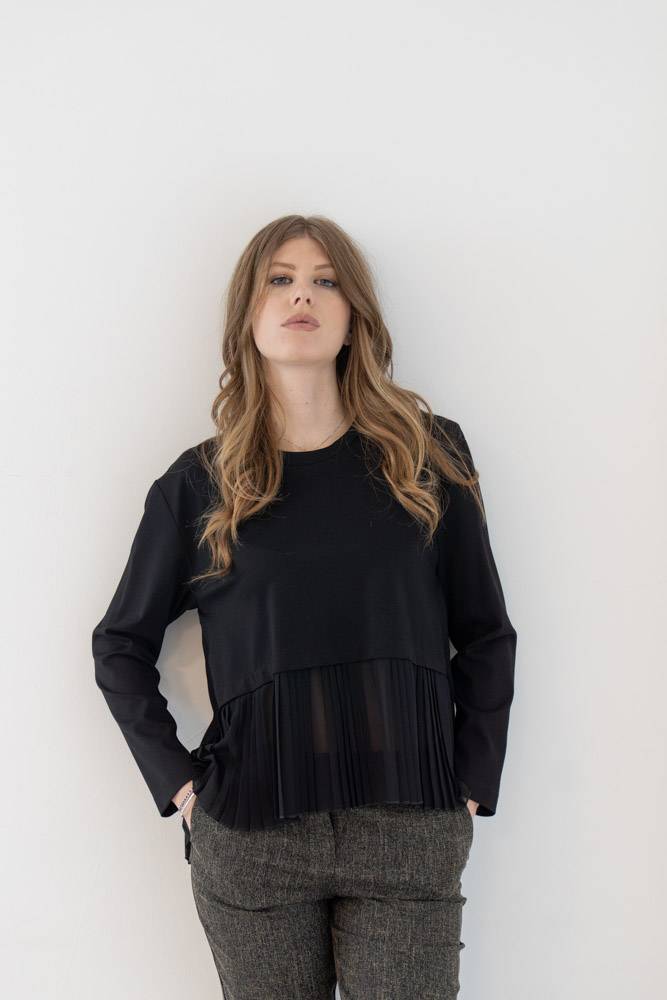 Blusa con inserto plisse Jijil (3) Blusa con inserto plisse Jijil (3)