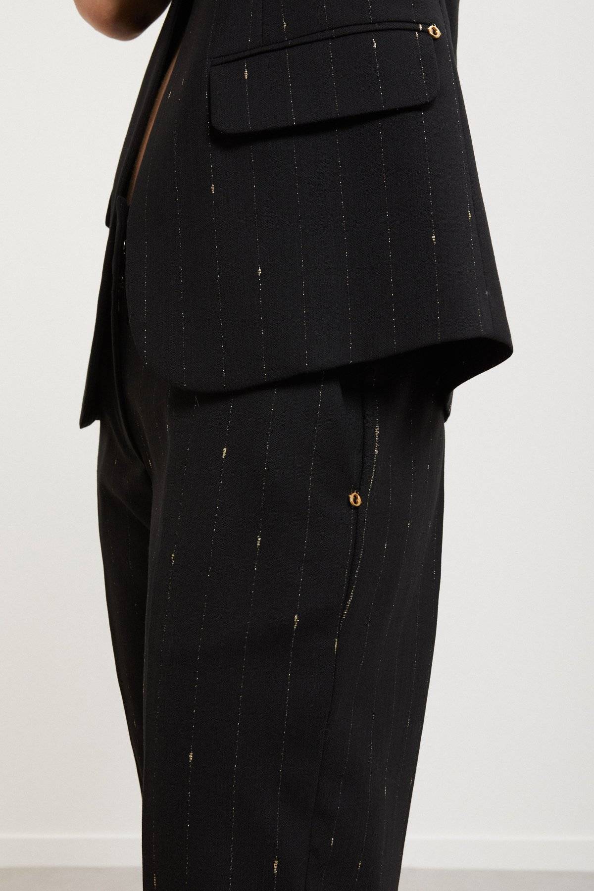 Pantalone palazzo con dettagli laminati Ottod’Ame 2 Pantalone palazzo con dettagli laminati Ottod'Ame 2