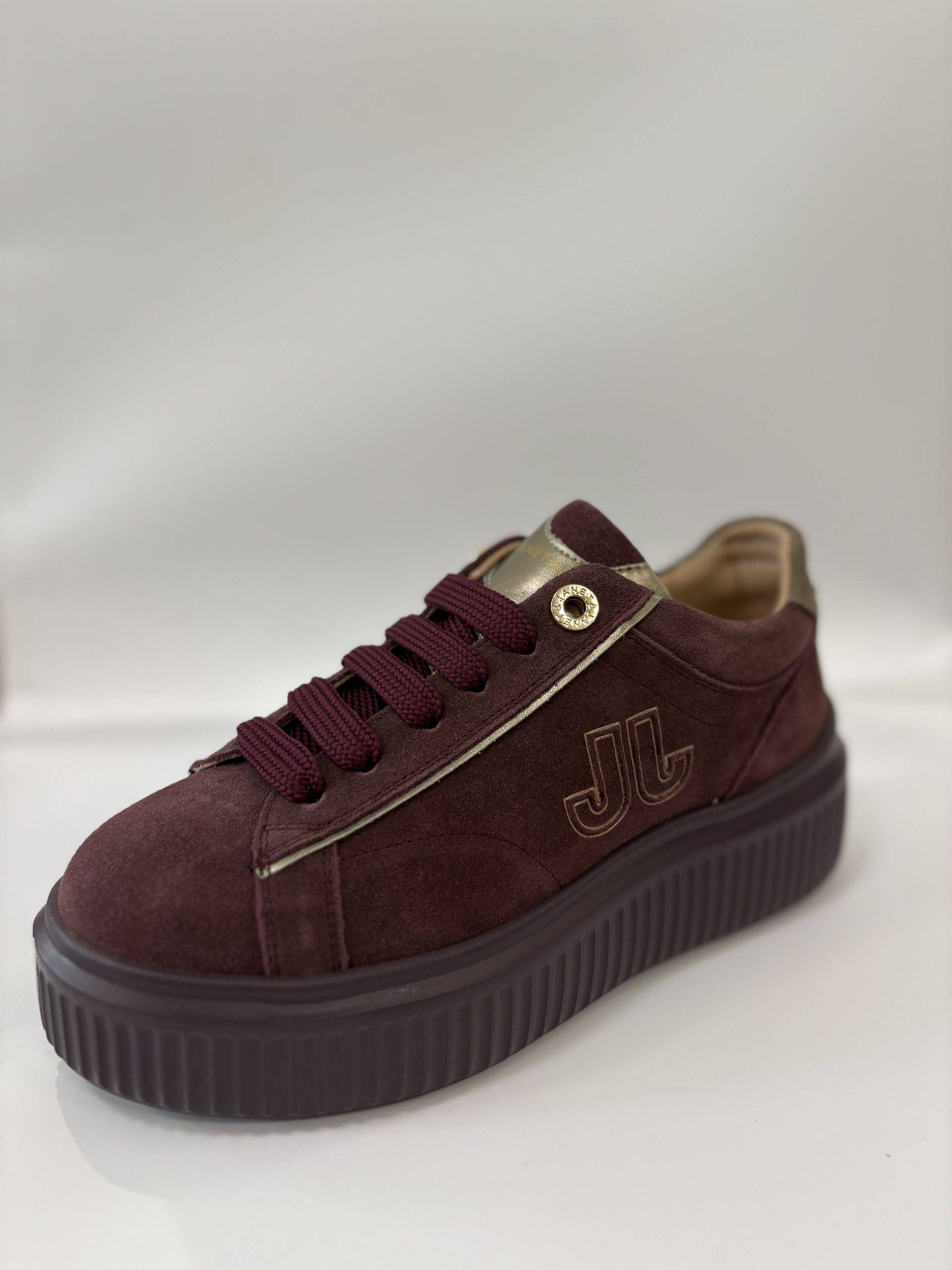 Sneakers in pelle con logo Janet & Janet (2) Sneakers in pelle con logo Janet & Janet (2)