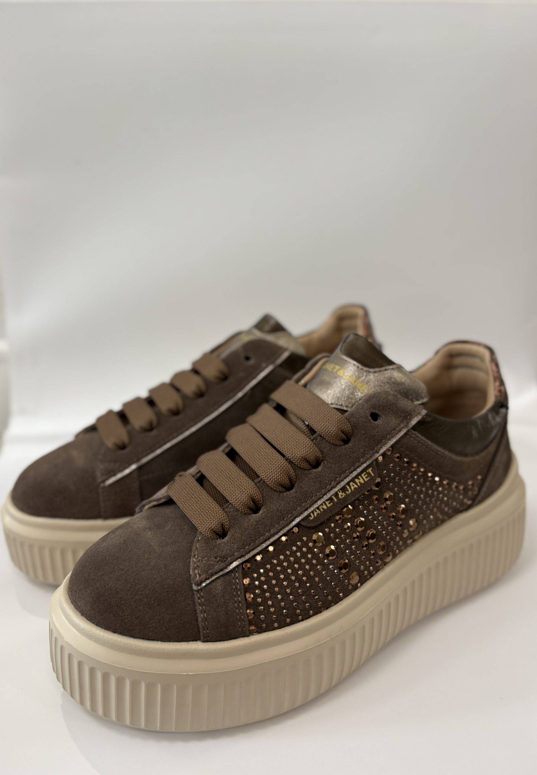 Sneakers in pelle con strass Janet & Janet (4) Sneakers in pelle con strass Janet & Janet (4)