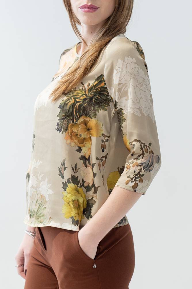 Blusa in raso manica tre quarti Imperial (3) Blusa in raso manica tre quarti Imperial (3)