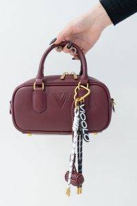 Borsa strike bag con tracolla Vicolo (3) Borsa strike bag con tracolla Vicolo (3)
