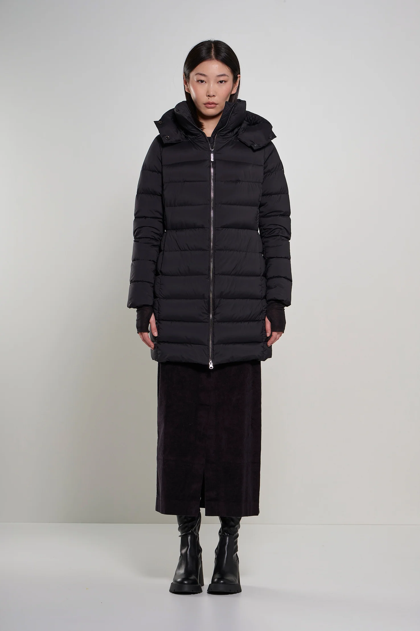 Piumino lungo in nylon stretch con cappuccio Bomboogie 3 Piumino lungo in nylon stretch con cappuccio Bomboogie 3