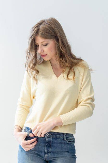 Pull collo a V viscosa e lana Solotre (1)