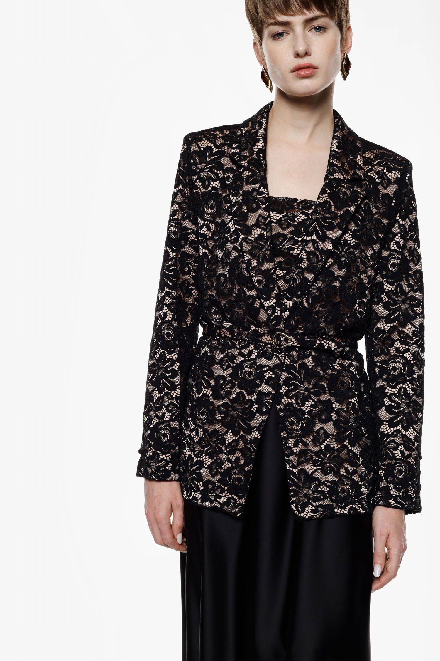 Blazer in pizzo con cintura Imperial 3 Blazer in pizzo con cintura Imperial 3