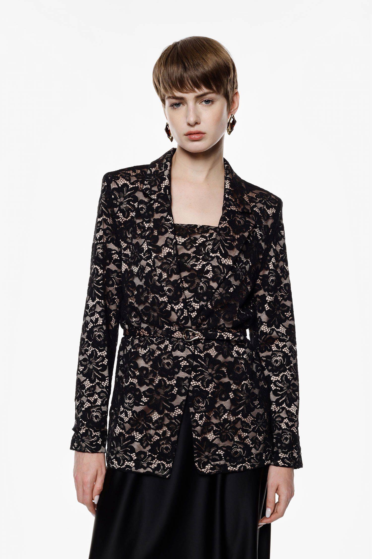 Blazer in pizzo con cintura Imperial Blazer in pizzo con cintura Imperial