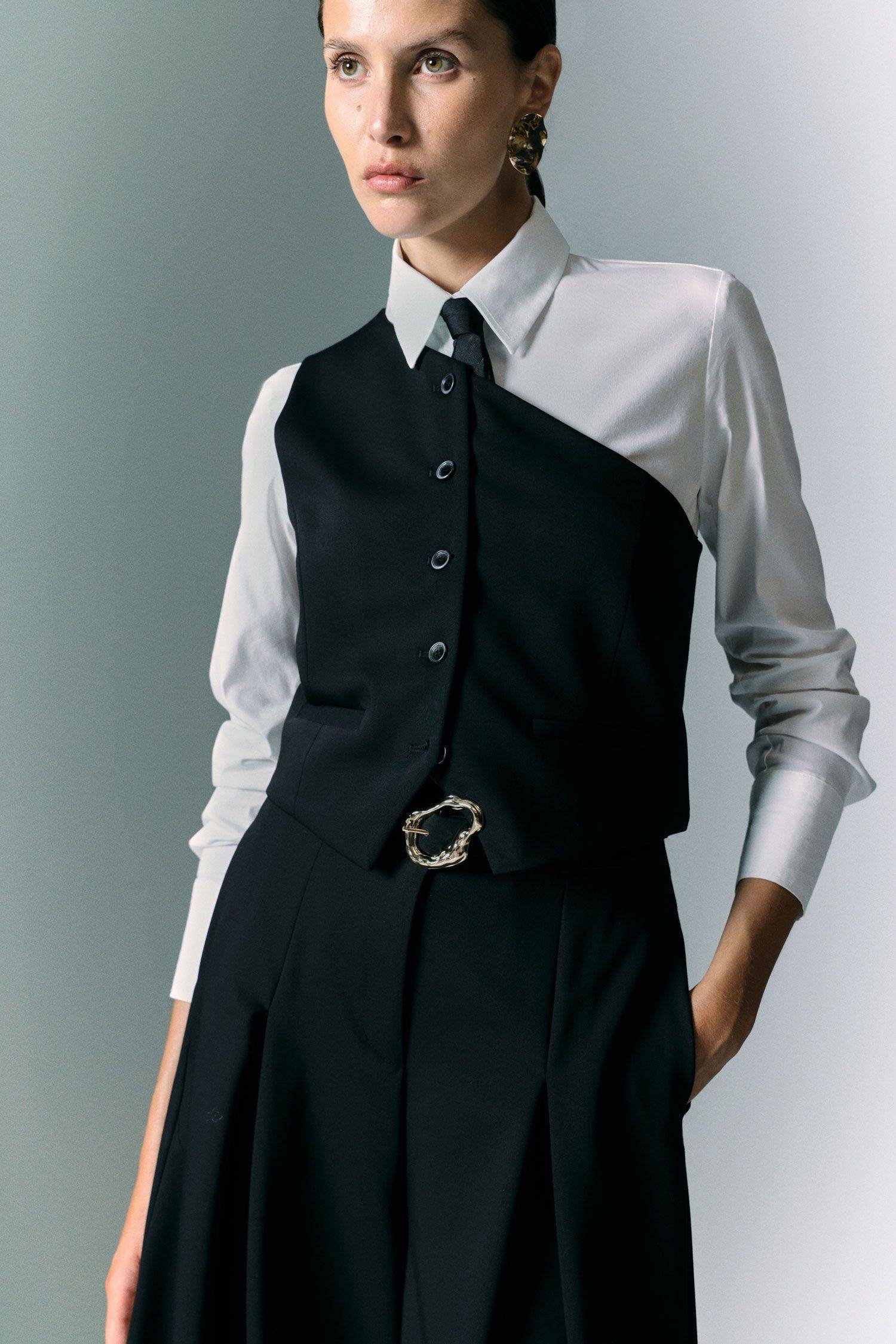 Gilet monospalla con bottoni Imperial 1 Gilet monospalla con bottoni Imperial 1