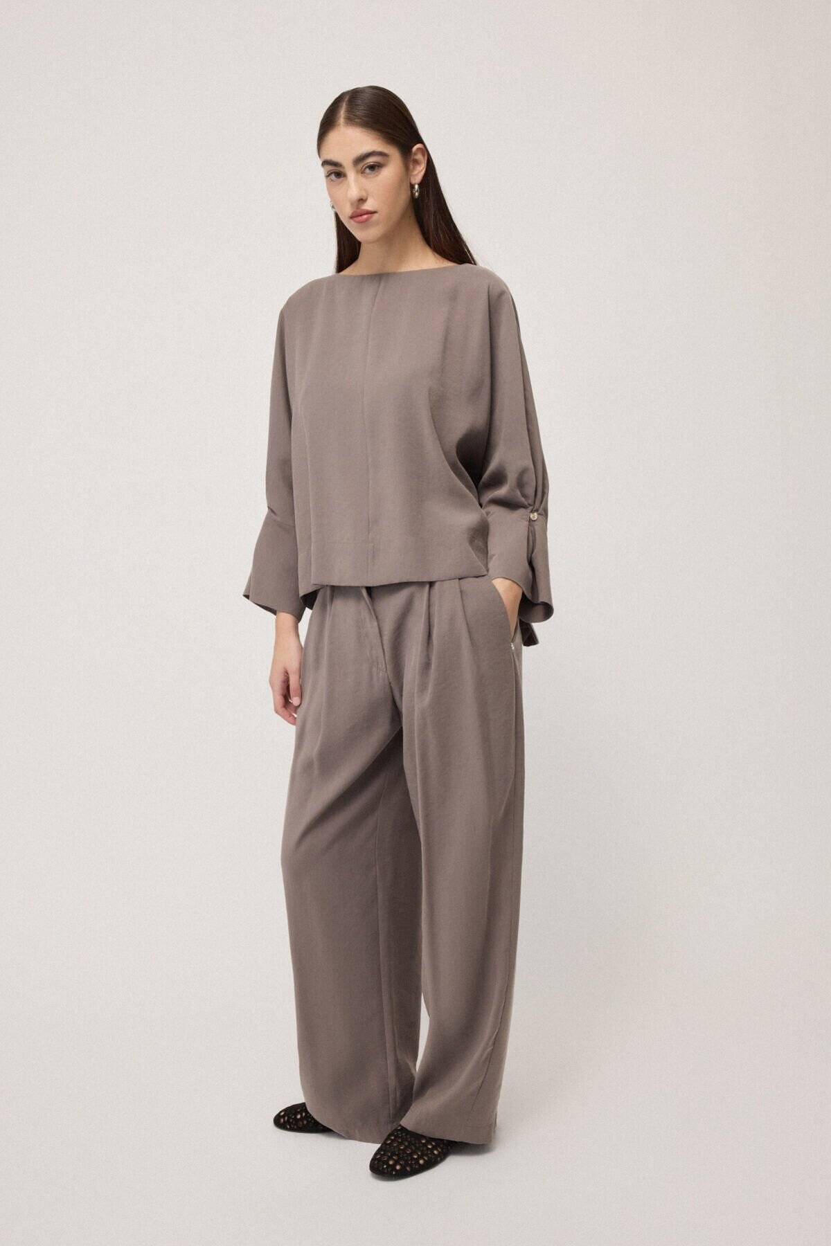 Blusa con scollo sul retro Ottod’Ame Blusa con scollo sul retro Ottod'Ame