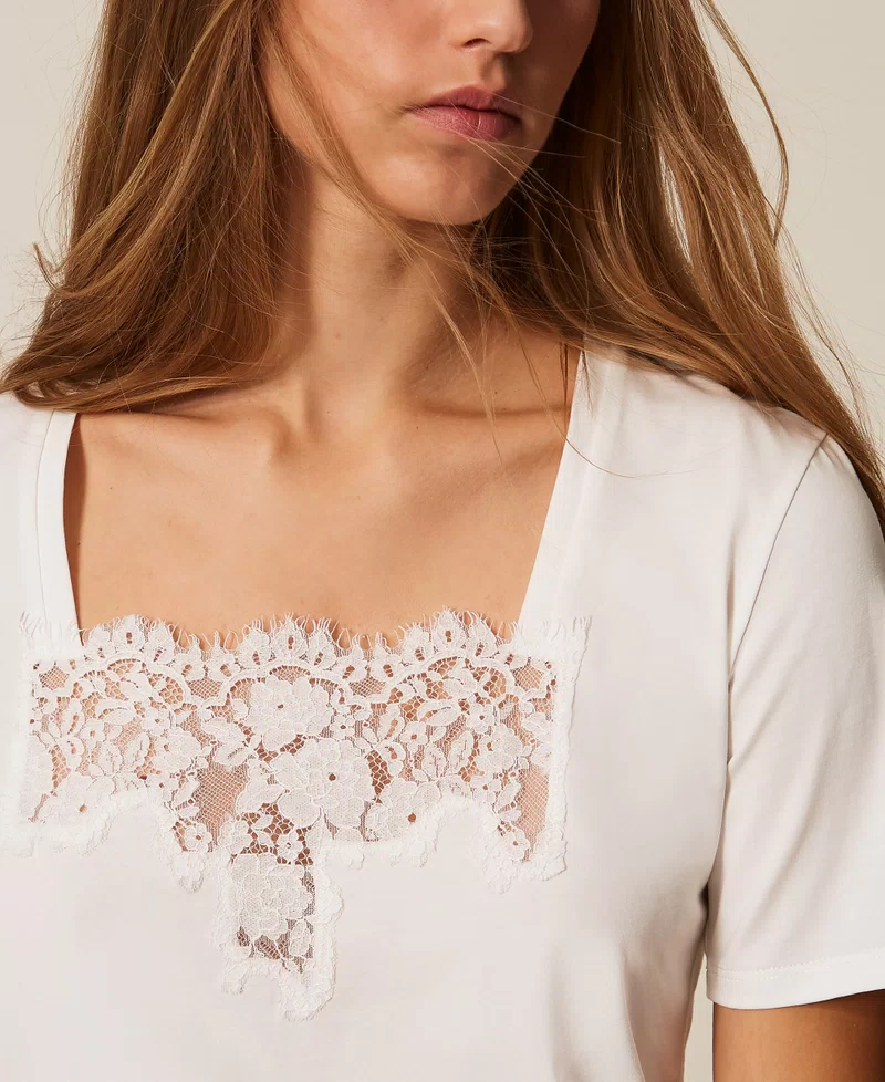T shirt con intarsio in pizzo Twinset Actitude 3 T shirt con intarsio in pizzo Twinset Actitude 3