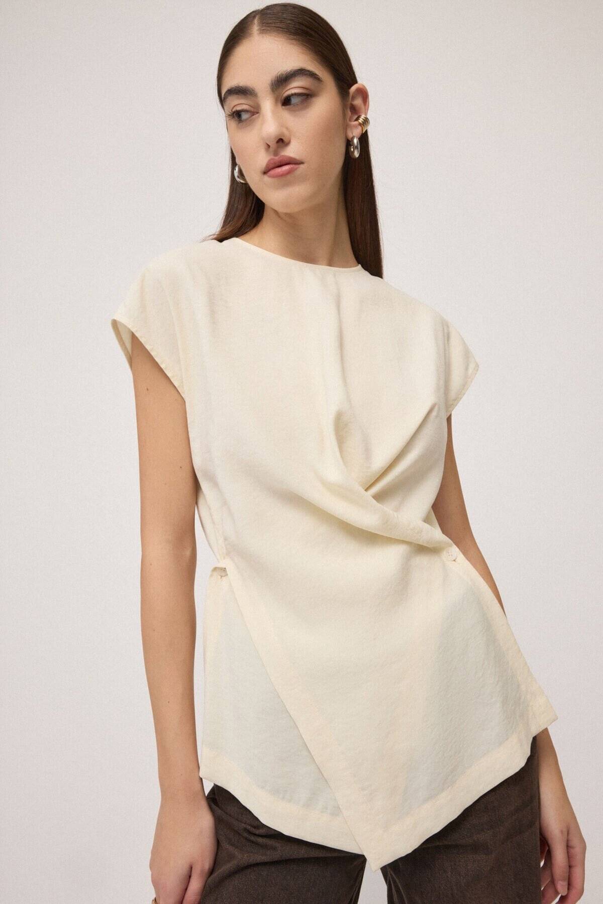 Top con drappeggio asimmetrico Ottod’Ame 0 Top con drappeggio asimmetrico Ottod'Ame 0