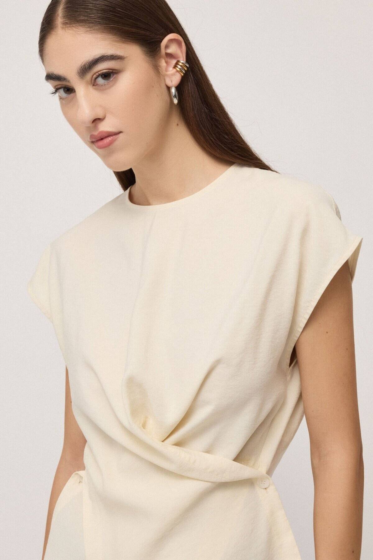 Top con drappeggio asimmetrico Ottod’Ame 2 Top con drappeggio asimmetrico Ottod'Ame 2
