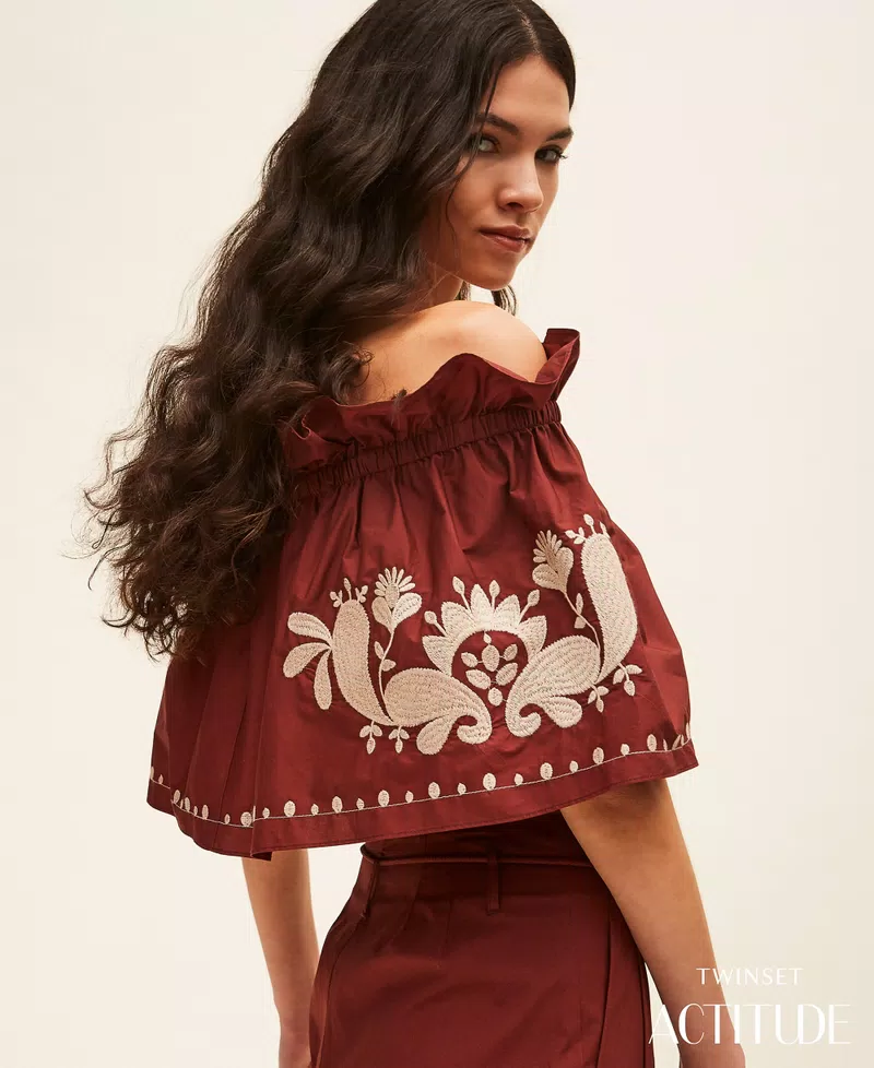 Top in popeline con ricamo Twinset Top in popeline con ricamo Twinset