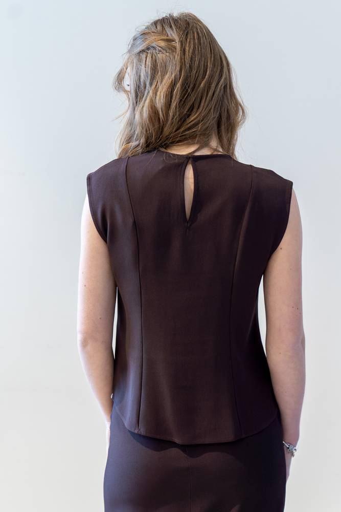 Top smanicato con anello Ottod’Ame (1) Top smanicato con anello Ottod'Ame (1)