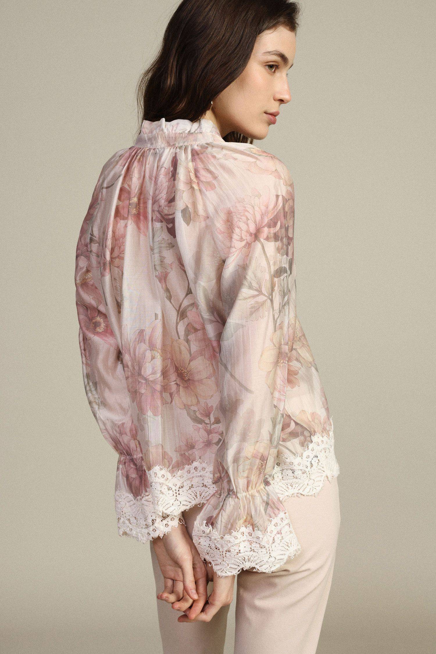 Blusa floreale con inserto in pizzo Dixie 0 Blusa floreale con inserto in pizzo Dixie 0