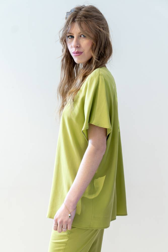 Blusa over con ricamo dietro Jijil (1) Blusa over con ricamo dietro Jijil (1)