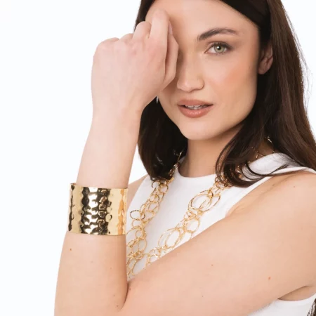 Bracciale rigido a fascia in metallo martellato Mya Accessories