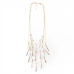 Collana lunga a tre fili con pendenti geometrici Mya Accessories