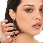 Orecchini pendenti lunghi con pietre dure a sfera Mya Accessories 0