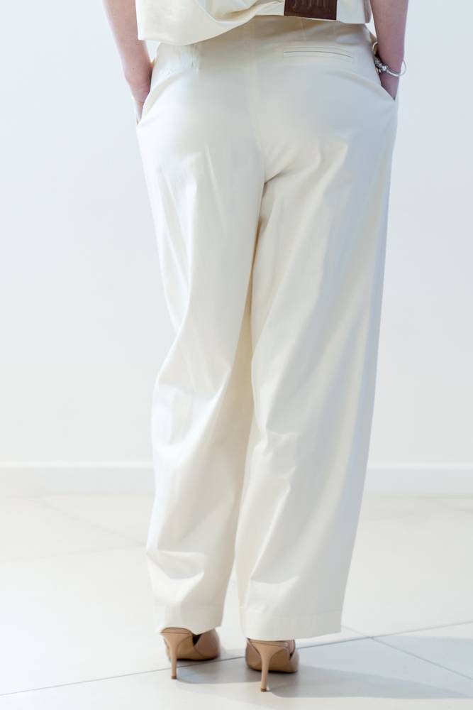 Pantaloni baloon con pinces Jijil (3) Pantaloni baloon con pinces Jijil (3)