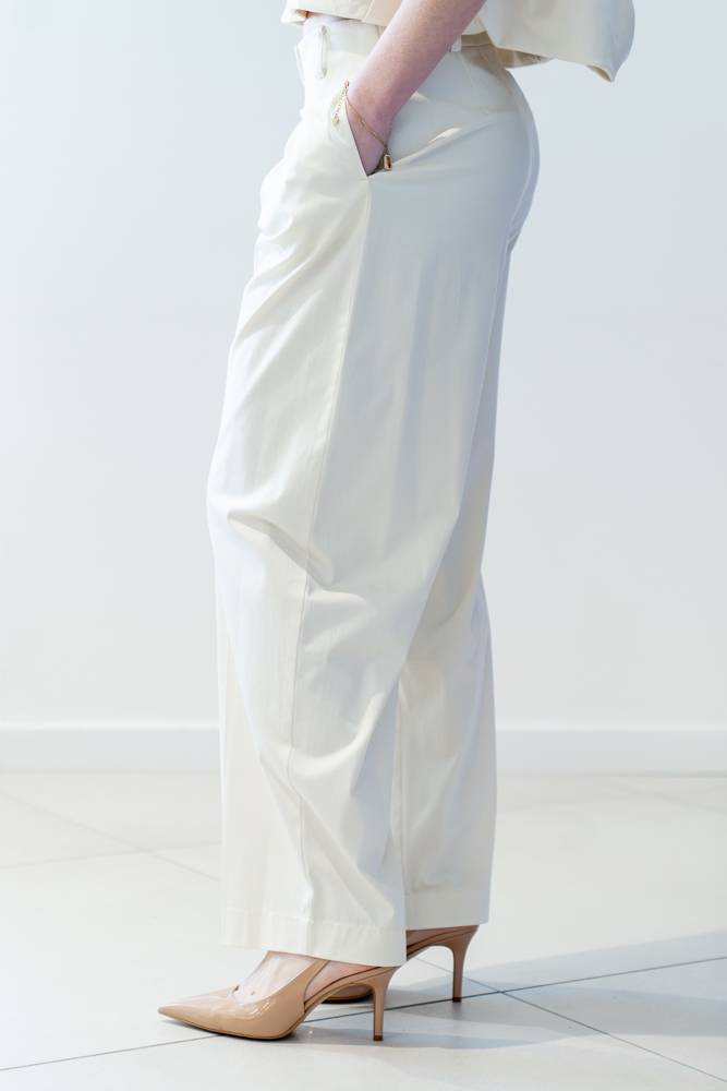 Pantaloni baloon con pinces Jijil (4) Pantaloni baloon con pinces Jijil (4)