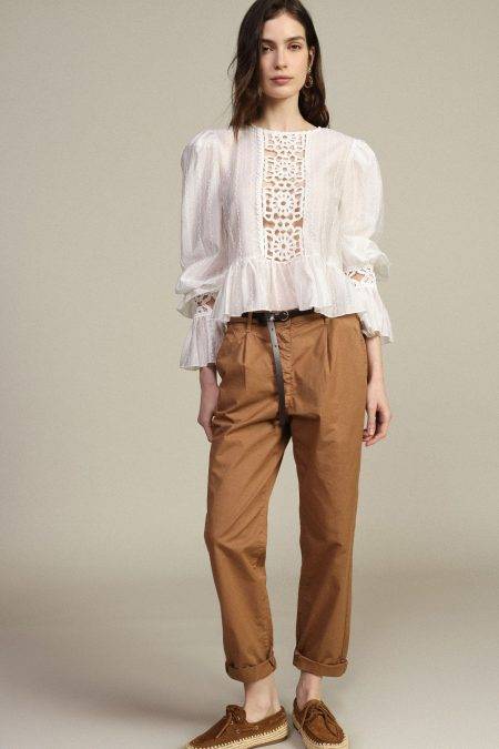 Pantaloni chino fit con cintura sottile e risvolti Dixie