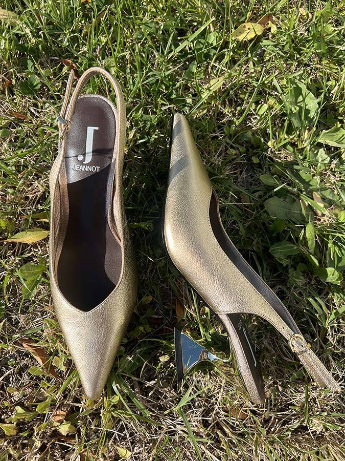 Slingback con tacco clessidra Jeannot (1) Slingback con tacco clessidra Jeannot (1)