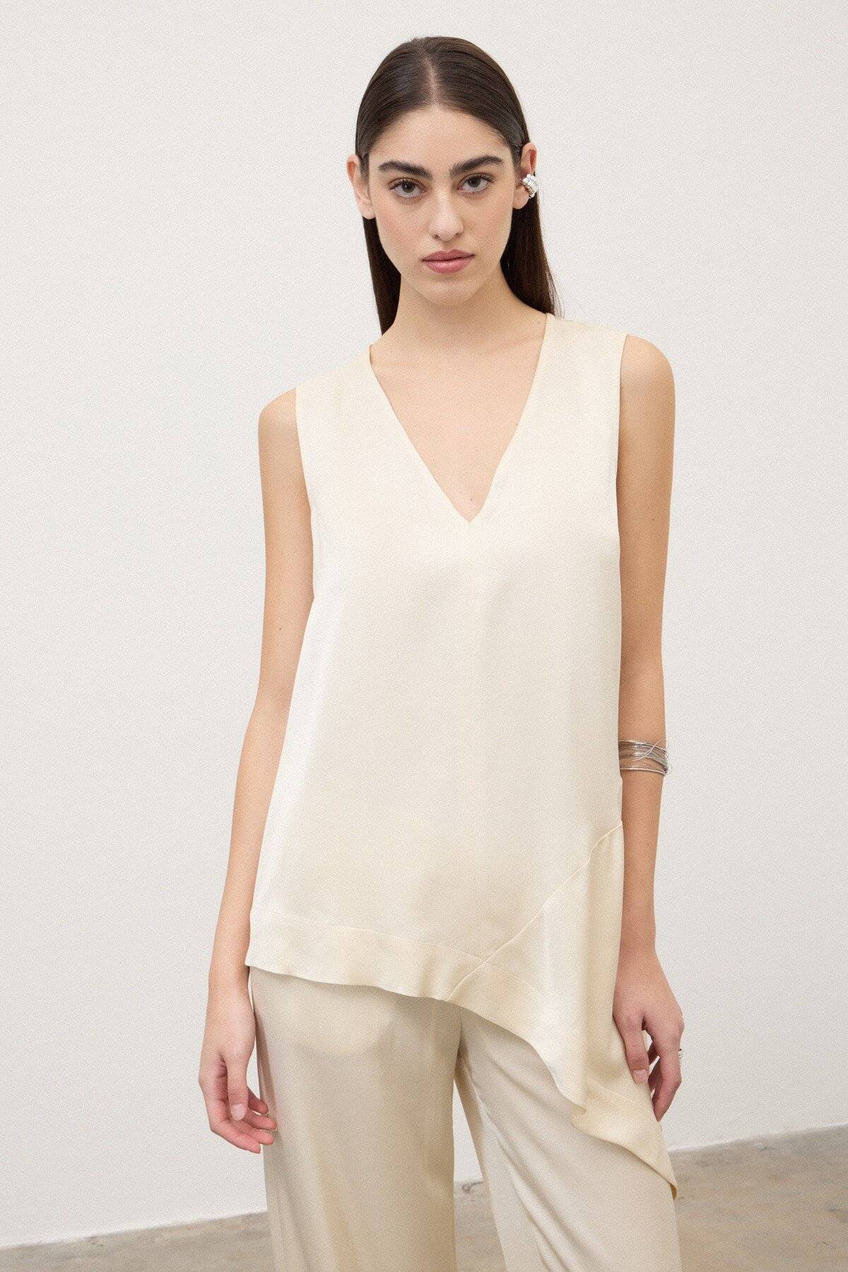 Top con taglio asimmetrico Ottod’Ame 0 Top con taglio asimmetrico Ottod'Ame 0