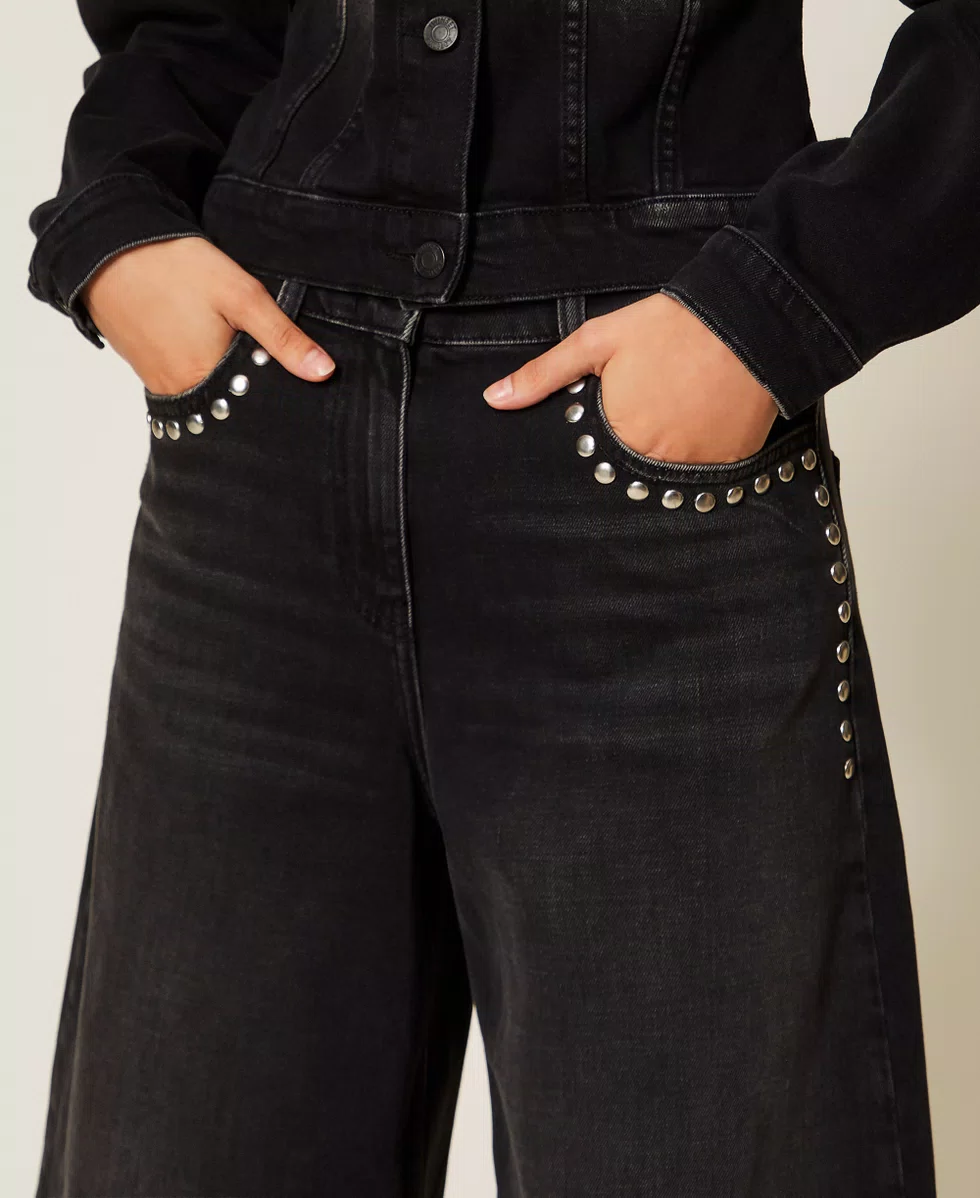 Bermuda in jeans con borchie Twinset Actitude 2 Bermuda in jeans con borchie Twinset Actitude 2