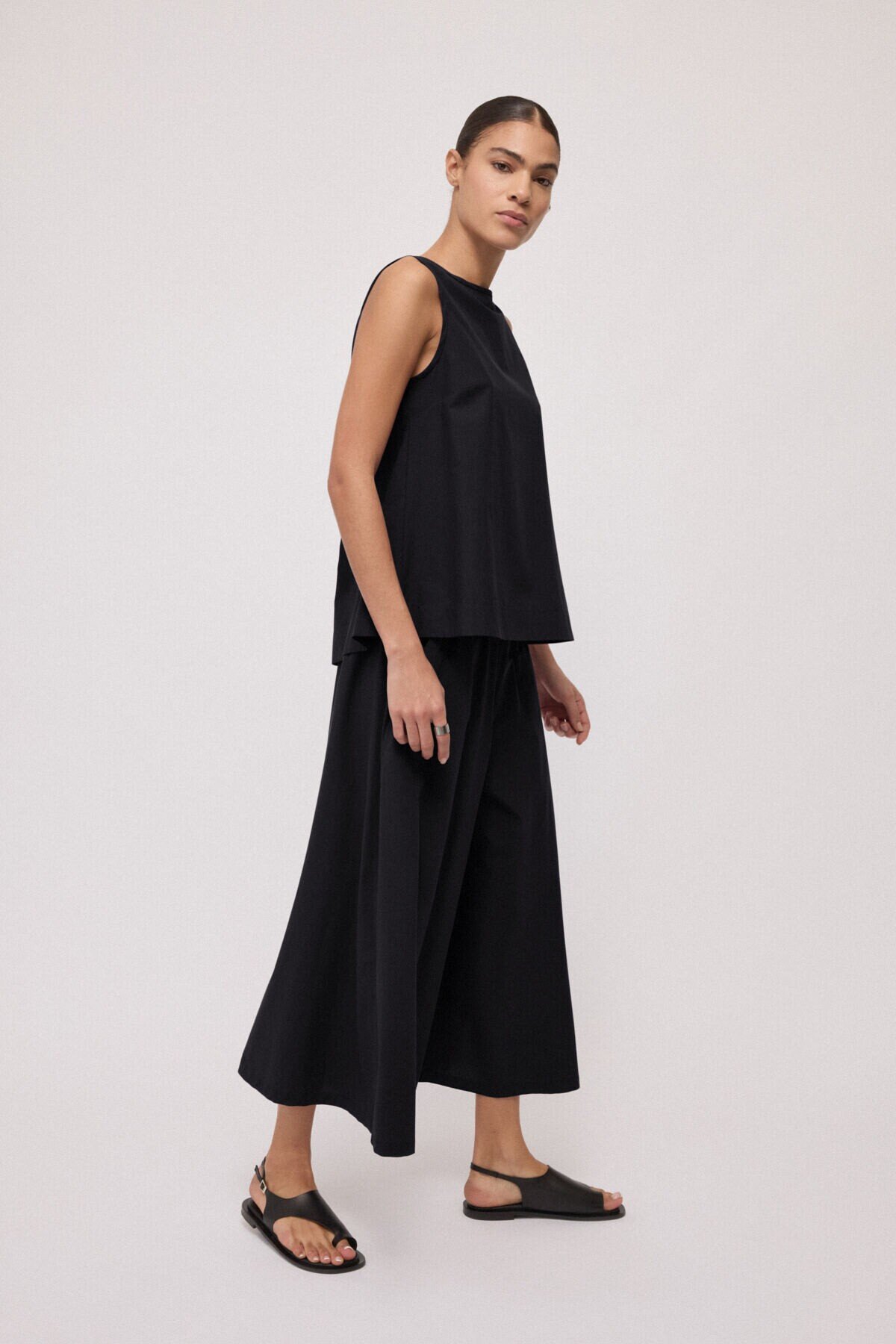 Pantaloni bermuda ampi Ottod’Ame 0 Pantaloni bermuda ampi Ottod'Ame 0