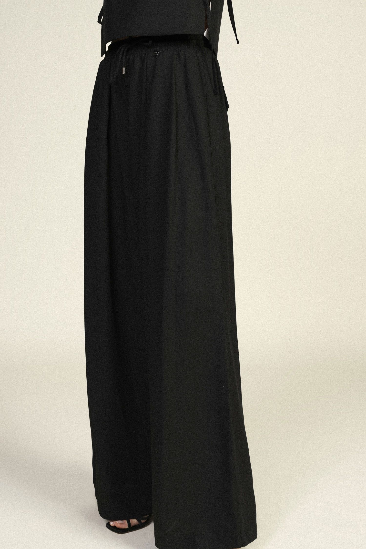 Pantaloni palazzo vita alta con coulisse Dixie 1 Pantaloni palazzo vita alta con coulisse Dixie 1