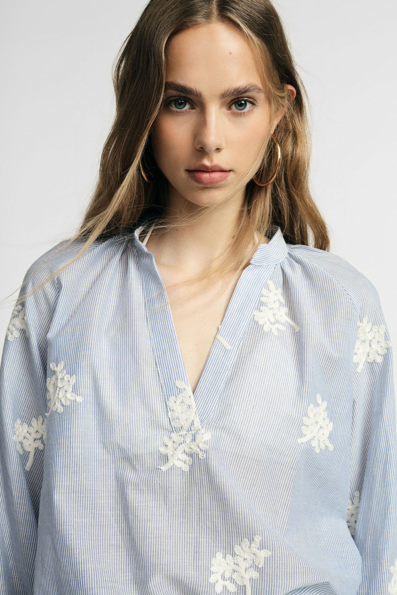 Blusa ampia a righe con motivo floreale Please 1 Blusa ampia a righe con motivo floreale Please 1