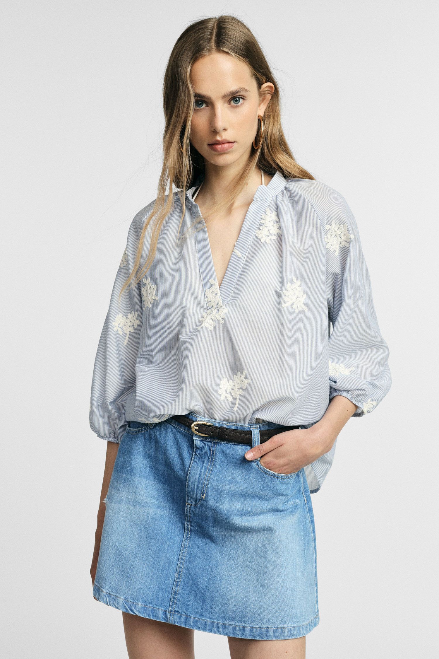 Blusa ampia a righe con motivo floreale Please Blusa ampia a righe con motivo floreale Please