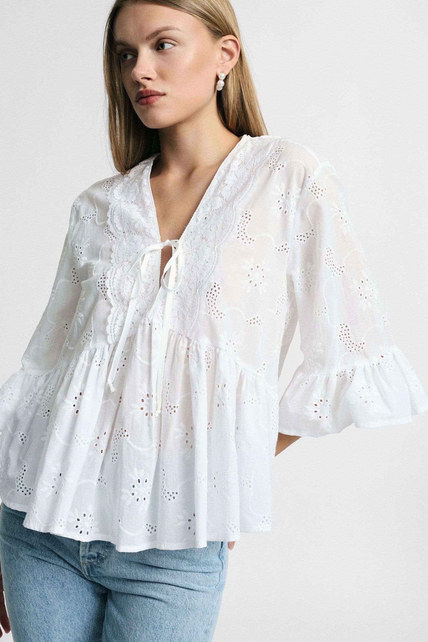 Blusa ampia in pizzo Sangallo Please Blusa ampia in pizzo Sangallo Please