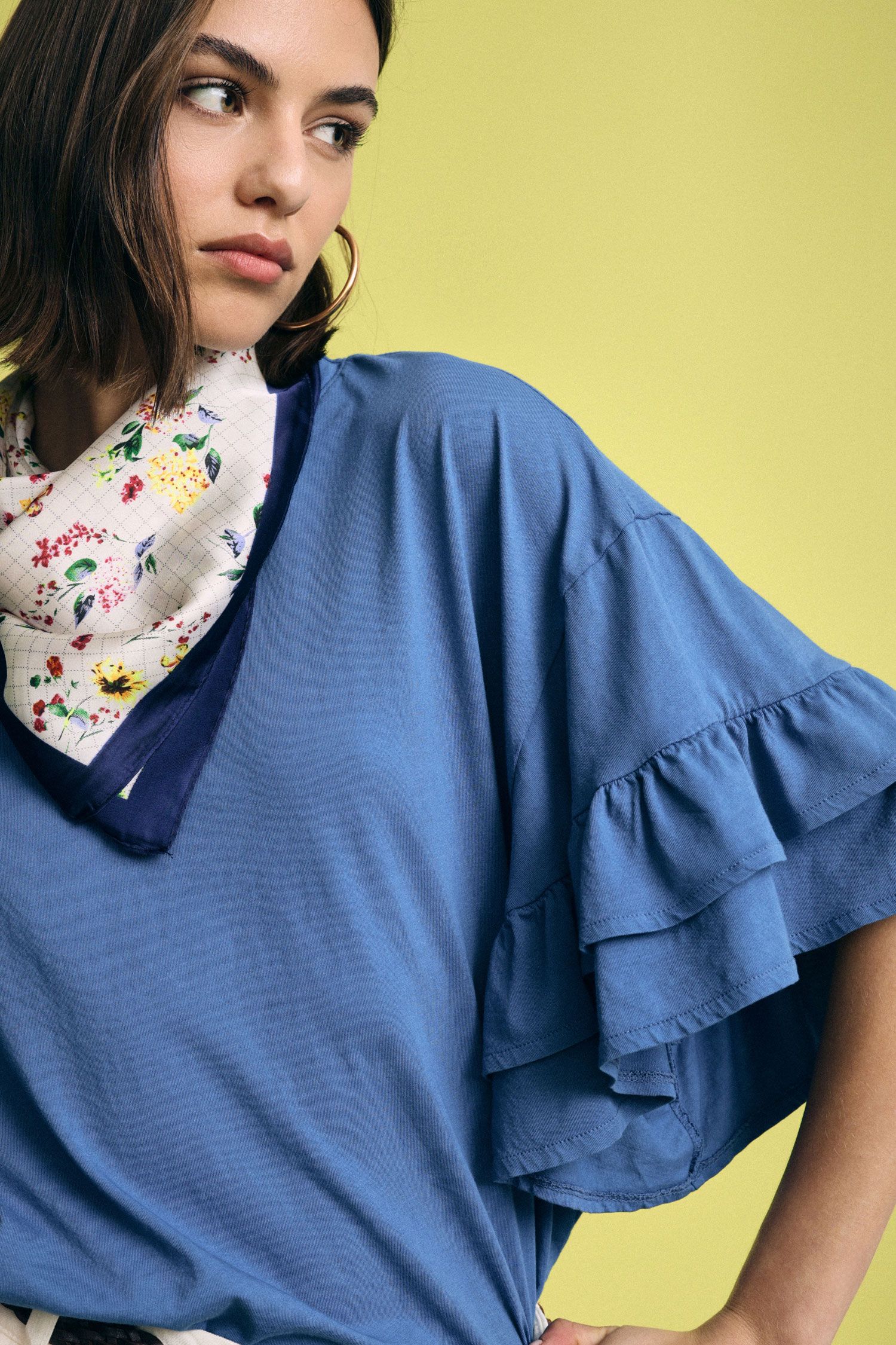 Top corto con volant e foulard Please 0 Top corto con volant e foulard Please 0